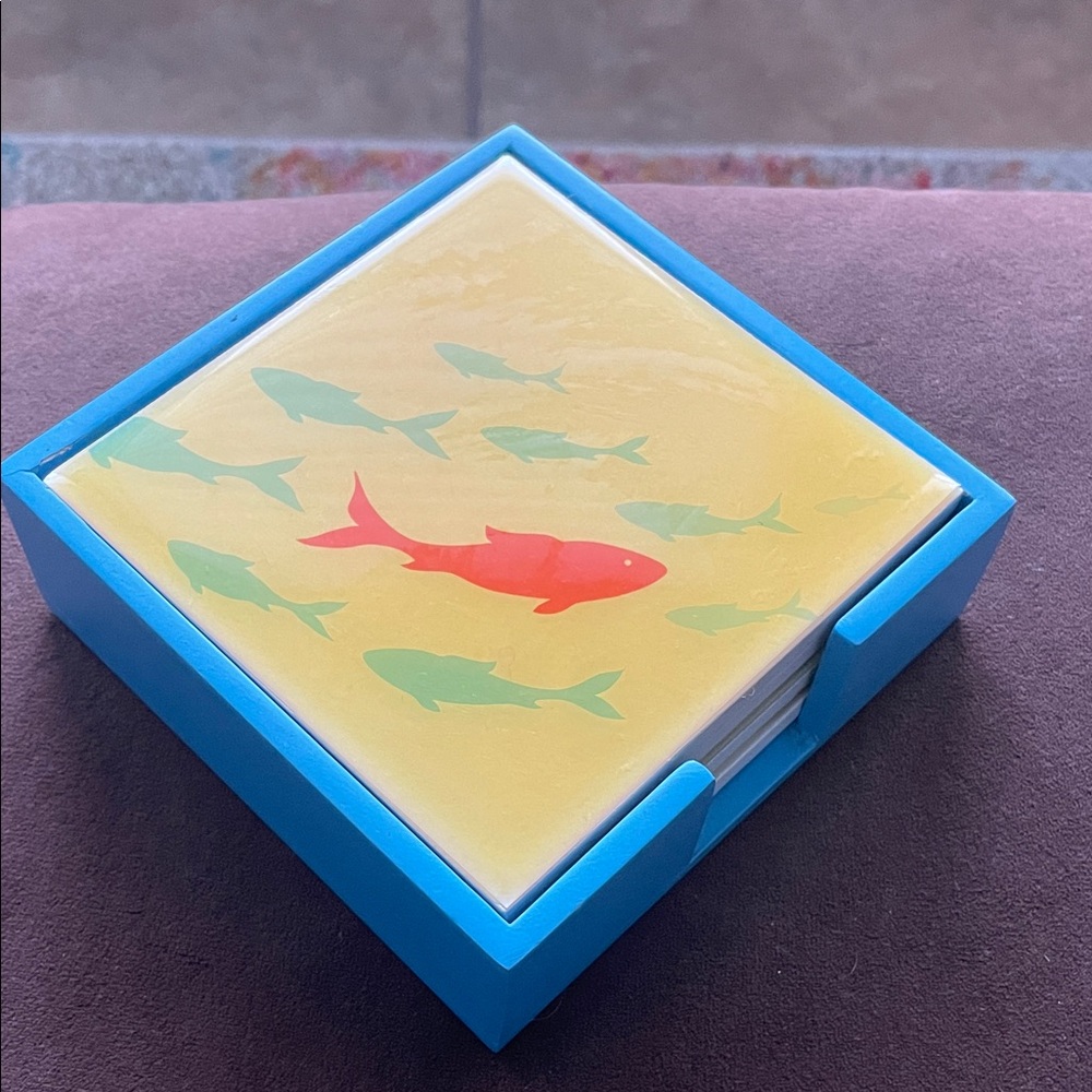 4 Vibrant Fish Coaster Set with Blue Holder - Picture 2 of 6
